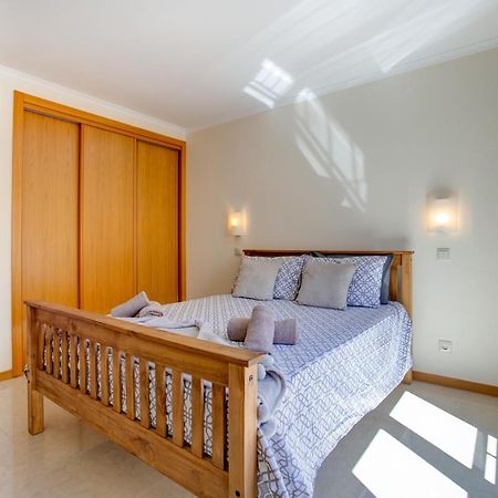 Two Bedroom Apartment With Rooftop Pool In Alvor Exterior photo