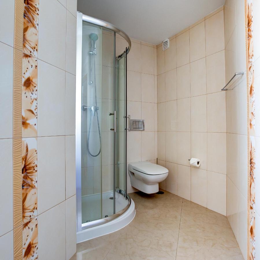 Two Bedroom Apartment With Rooftop Pool In Alvor Exterior photo